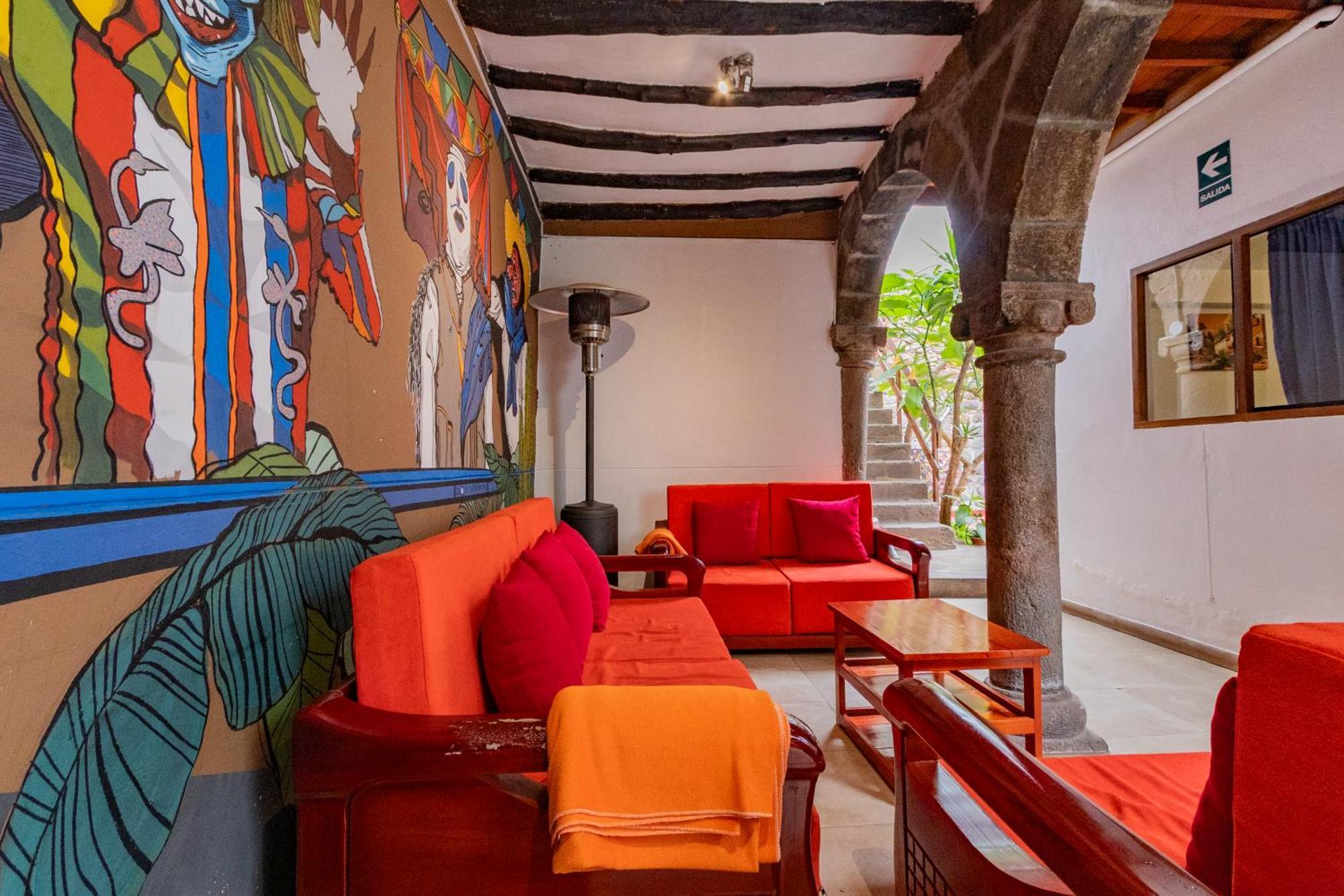 Tucan Hostal *