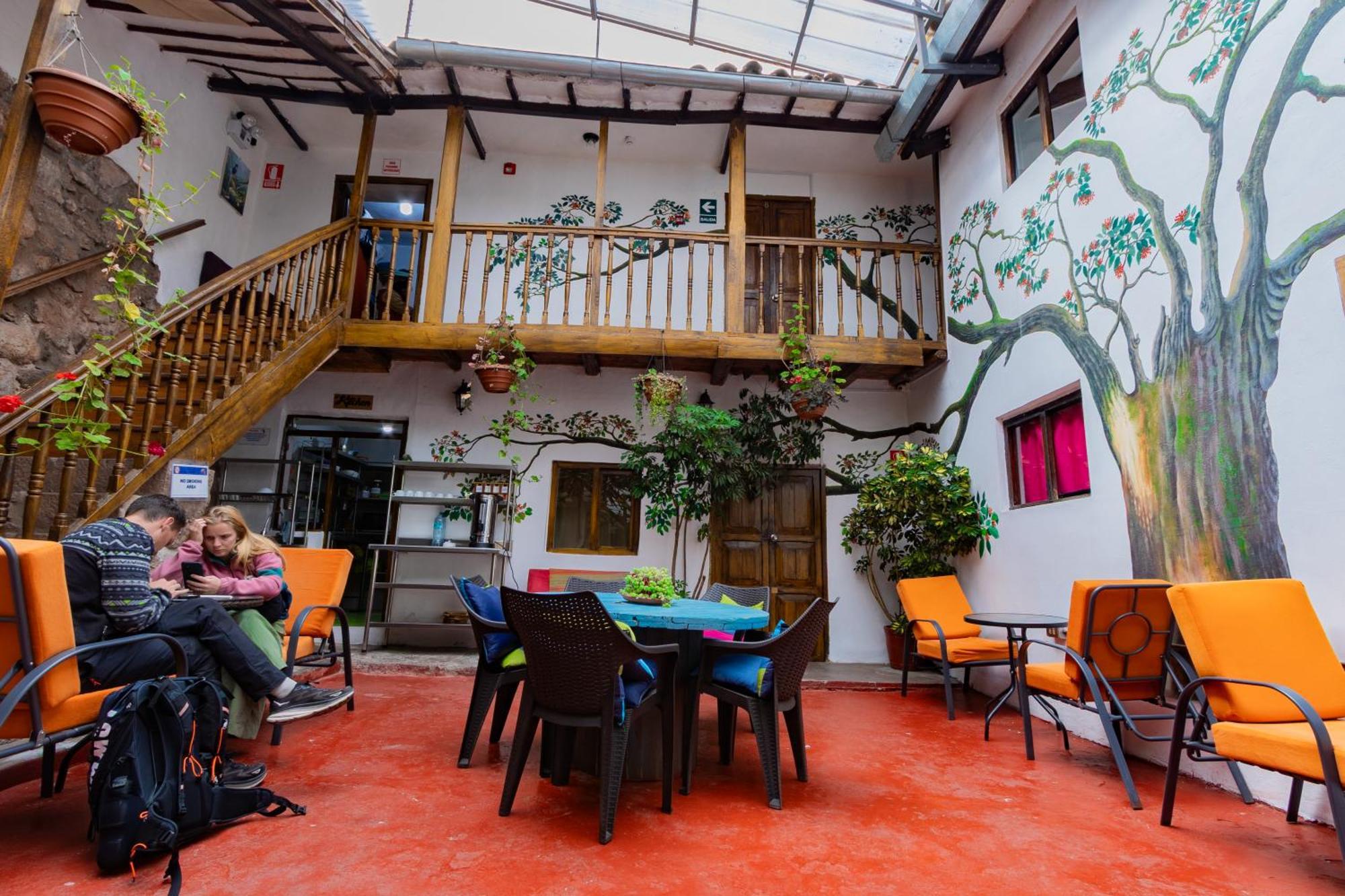 Tucan * Cuzco
