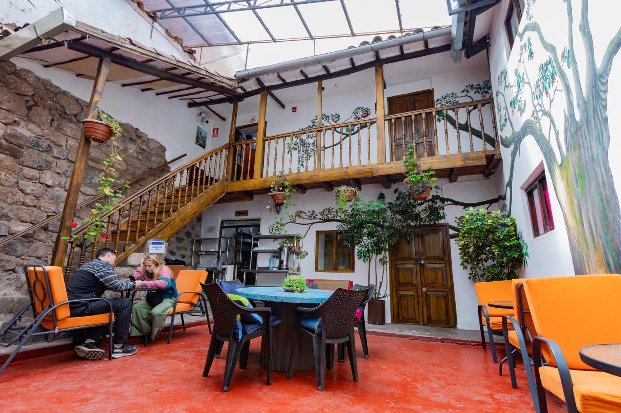 Hostal Tucan *